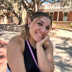 Meet your Posher, Annelise